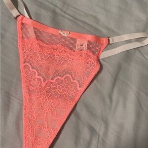 V string panty